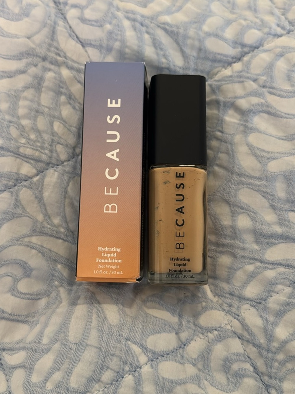 BeCAUSE Hydrating Liquid Foundation - Cream Shade Light Ivory